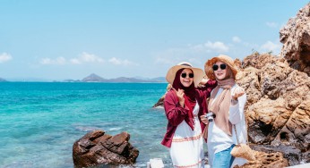 Riak Isu Arabisasi di Tengah Gencarnya Wisata Halal