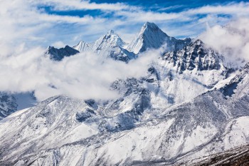 Salju Gunung Everest Meleleh, Ribuan Kilo Tinja Ditemukan