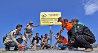 Jejak Tsunami di Pantai Selatan Jawa