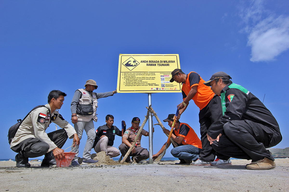 Jejak Tsunami Di Pantai Selatan Jawa Stories Jedaid