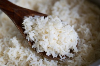Berapa Batasan Makan Nasi Putih Biar Enggak Bikin Gemuk?