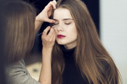 Pinjam Alat Make up Wanita Australia Jadi Lumpuh, Benda-Benda Ini Hanya untuk Sendiri