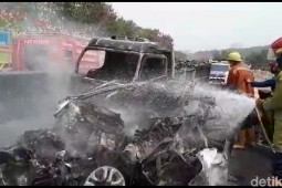 Kecelakaan Tol Cipularang Telan 9 Korban, Berikut Cara Aman Berkendara di Tol