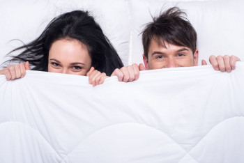 Frekuensi Hubungan Intim Suami Istri? Survei Membuktikan …