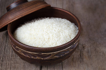 Perhatikan cara menyimpan beras yang benar (ilustrasi Freepik)t