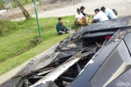 Lamborghini Raffi Ahmad Terbakar, Kenali Tanda Mobil Overheat dan Cara Mengatasinya