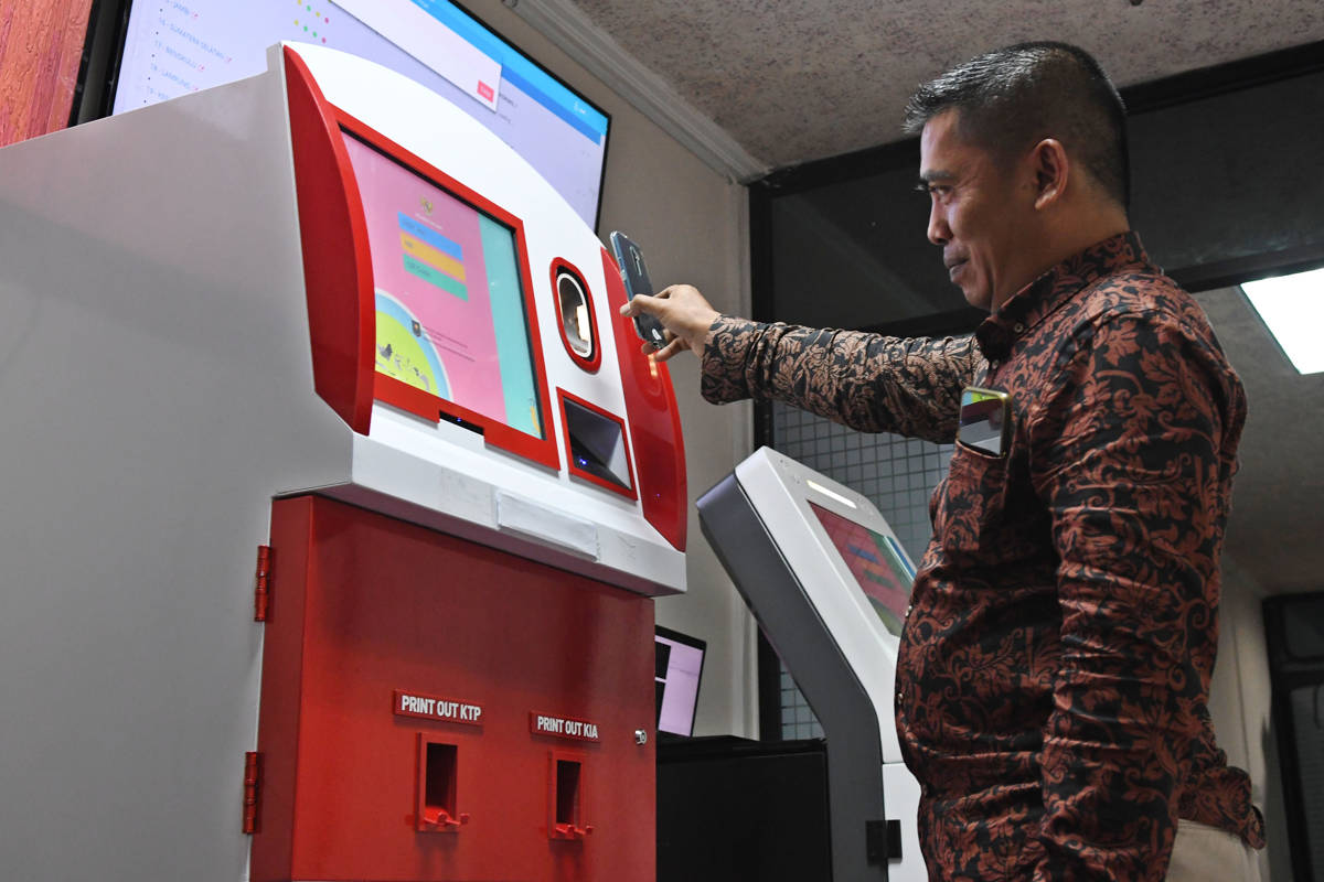 Pakai Mesin Ini, Cetak E-KTP Kurang dari 2 Menit