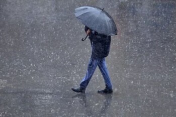 Bukan Cuma Payung, Ini Daftar Persiapan Jelang Awal Musim Hujan