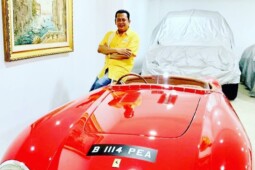 Mengintip Koleksi Mobil Mewah dan Moge Bambang Soesatyo