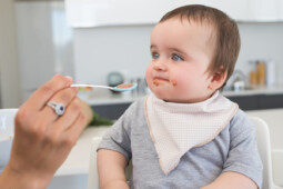 Bayi 40 Hari Meninggal Tersedak Pisang, Ini Pola Makan Sehat untuk Bayi