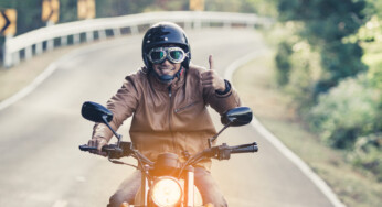 Melihat Kembali Aturan Motor Wajib Menyalakan Lampu Siang Hari