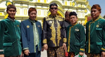 Tren Bikin Keraton, dari Mumet Mikir Utang hingga Rawat Tradisi