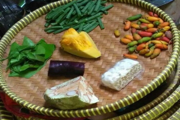 Bahan-bahan untuk membuat sayur lodeh yang diyakini bisa sebagai tolak bala (solopos.com)