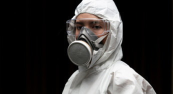 Tak Boleh Sembarang Pakai, Ini Fungsi dan Penggunaan Hazmat Sebenarnya