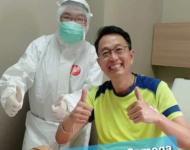 Tung Desem Waringin, saat diisolasi di RS. Siloam Hospitals Kelapa Dua, Tanggerang, Banten, Senin (6/4/2020) lalu. (Instagram/@tungdesemwaringim.tdw)