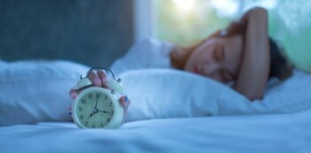 Hindari Kebiasaan Tidur Setelah Sahur, Ini Dampak Buruknya