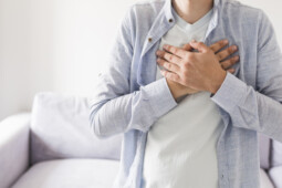 Kenali 5 Tanda Infeksi Covid-19 Menyerang Jantung