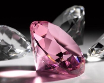Pink Diamond (istimewa)