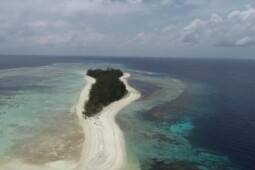Tak Hanya Pulau Malamber, Ini 5 Pulau di Indonesia yang Nyaris Dijual