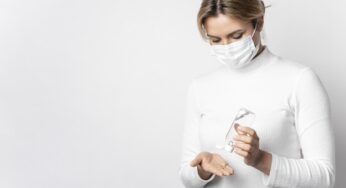 Tips Pakai Hand Sanitizer Agar Tak Berefek Buruk pada Wajah