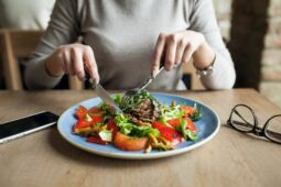 Mengenal Flexitarian, Diet Semi-Vegetarian yang Tetap Bisa Makan Daging
