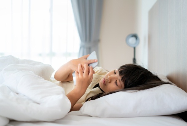 Dampak Negatif Buka Hp Saat Bangun Tidur Nomor 3 Bahaya Banget Real Jeda Id Dampak Negatif Buka Hp Saat Bangun Tidur Nomor 3 Bahaya Banget Real Jeda Id