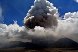 Apa Pemicu Letusan Dahsyat Setelah Gunung Berapi Tidak Aktif Beberapa Dekade?