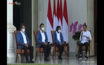 Fakta-Fakta Jaket Biru 6 Menteri Baru, Ternyata Keluaran Brand Asal Jepang
