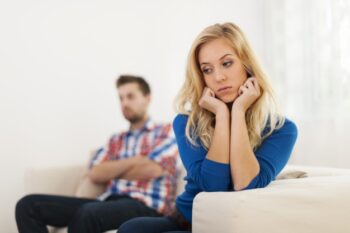 10 Masalah Kepercayaan Ini Bisa Merusak Hubungan Asmara