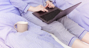 Studi: WFH Kenakan Piama Bikin Kesehatan Mental Buruk