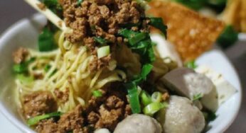 Makanan Ini Dijuluki Dewanya Mi Ayam di Kota Solo, Ini Istimewanya